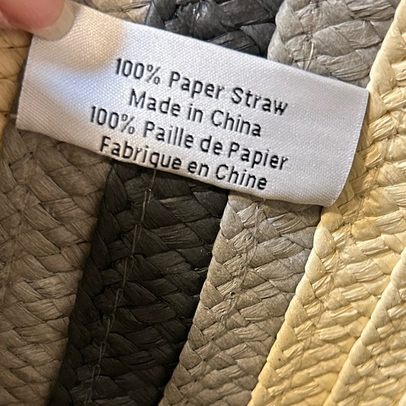 BTB LOS ANGELES FRINGE STRAW TOTE BAG - Picture 7 of 7